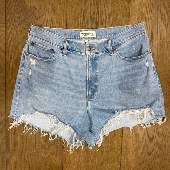 Abercrombie & Fitch Pants - Abercrombie & Fitch The 4" Mom Short High Rise In Light Blue Denim